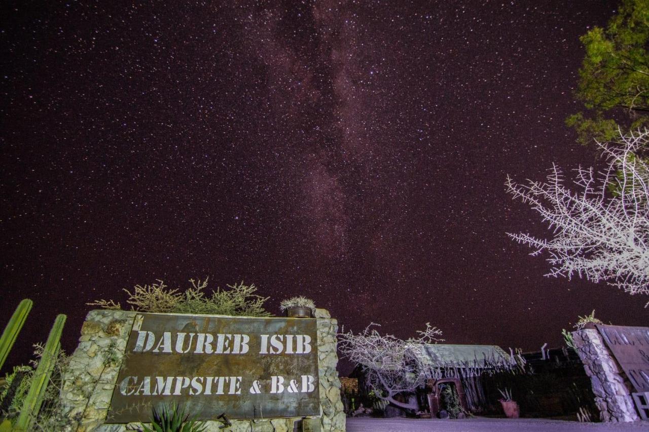 Daureb Isib Campsite And B&B Uis Екстериор снимка