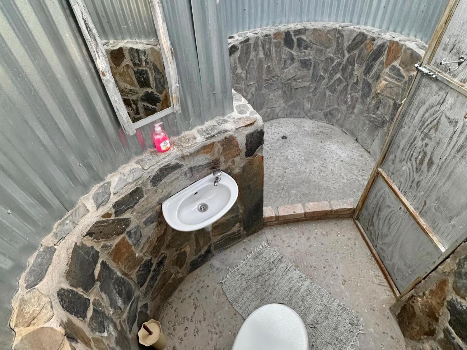 Daureb Isib Campsite And B&B Uis Екстериор снимка
