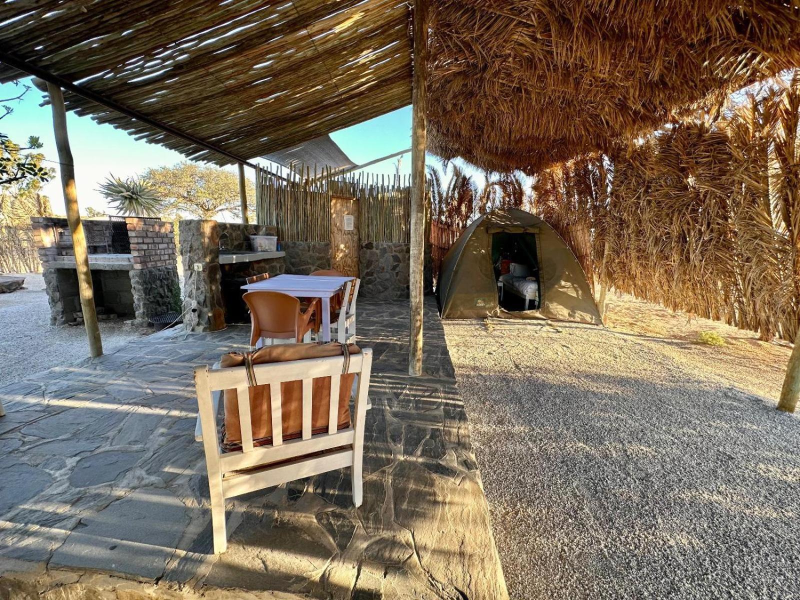 Daureb Isib Campsite And B&B Uis Екстериор снимка