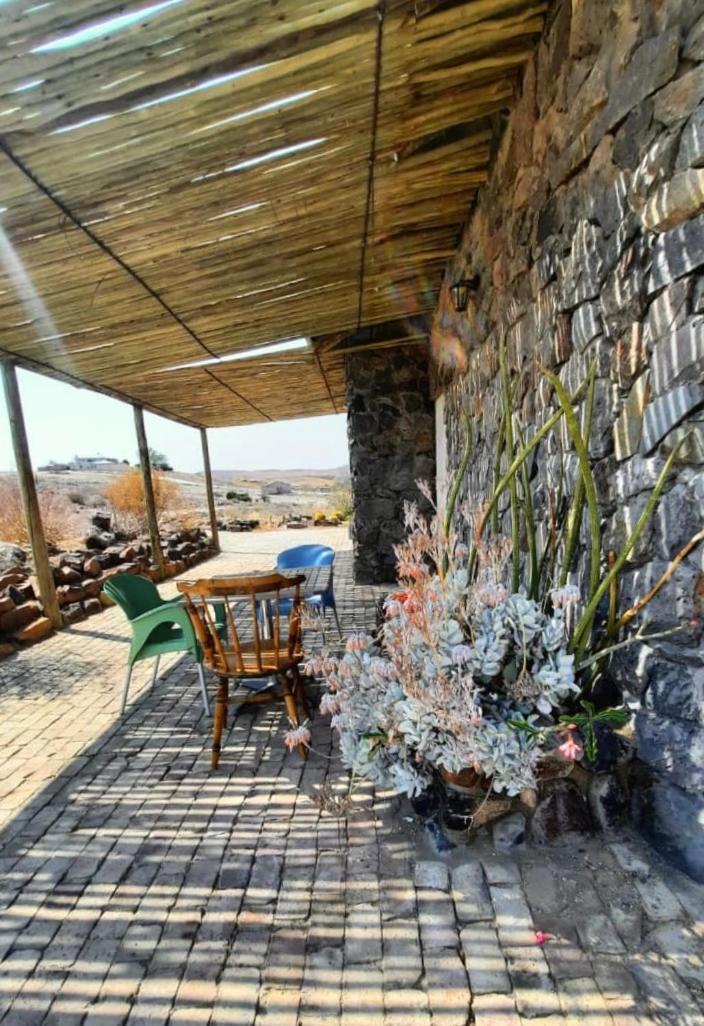 Daureb Isib Campsite And B&B Uis Екстериор снимка