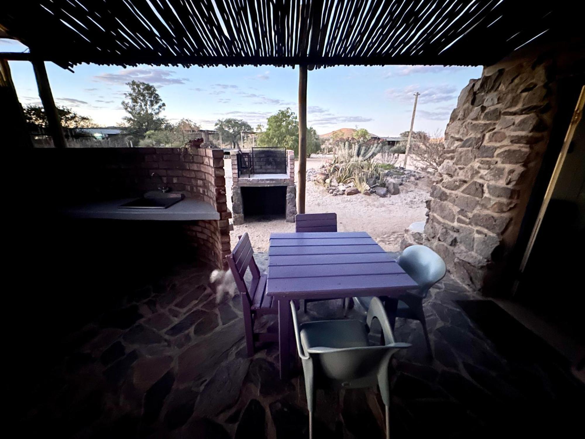 Daureb Isib Campsite And B&B Uis Екстериор снимка