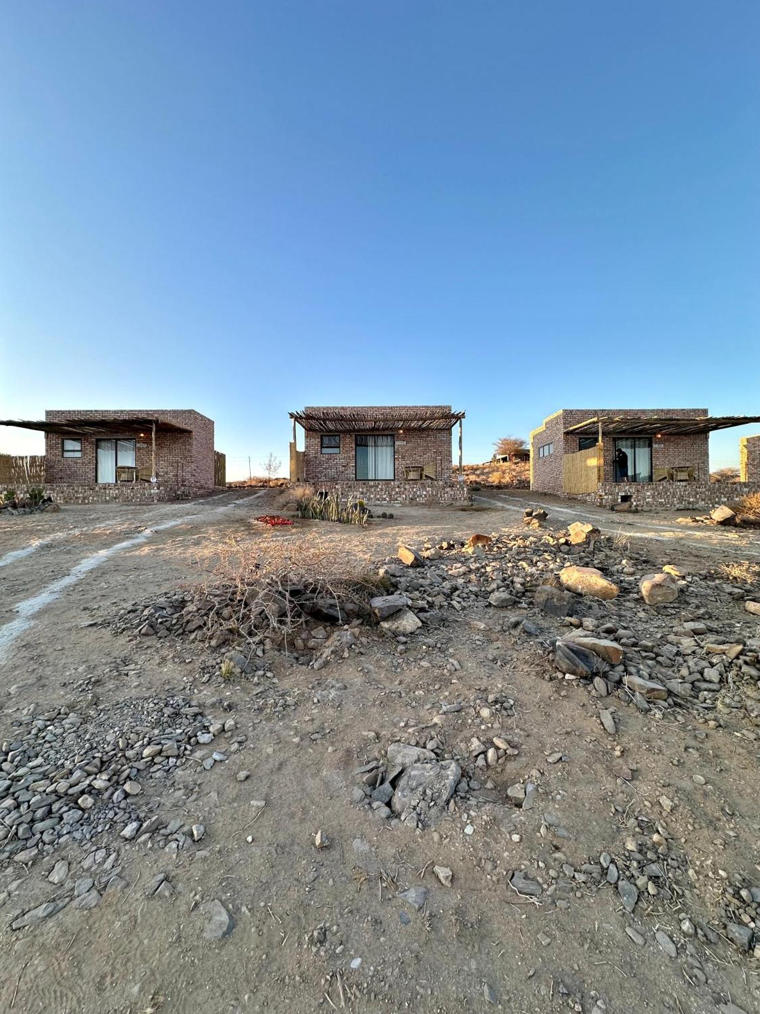 Daureb Isib Campsite And B&B Uis Екстериор снимка