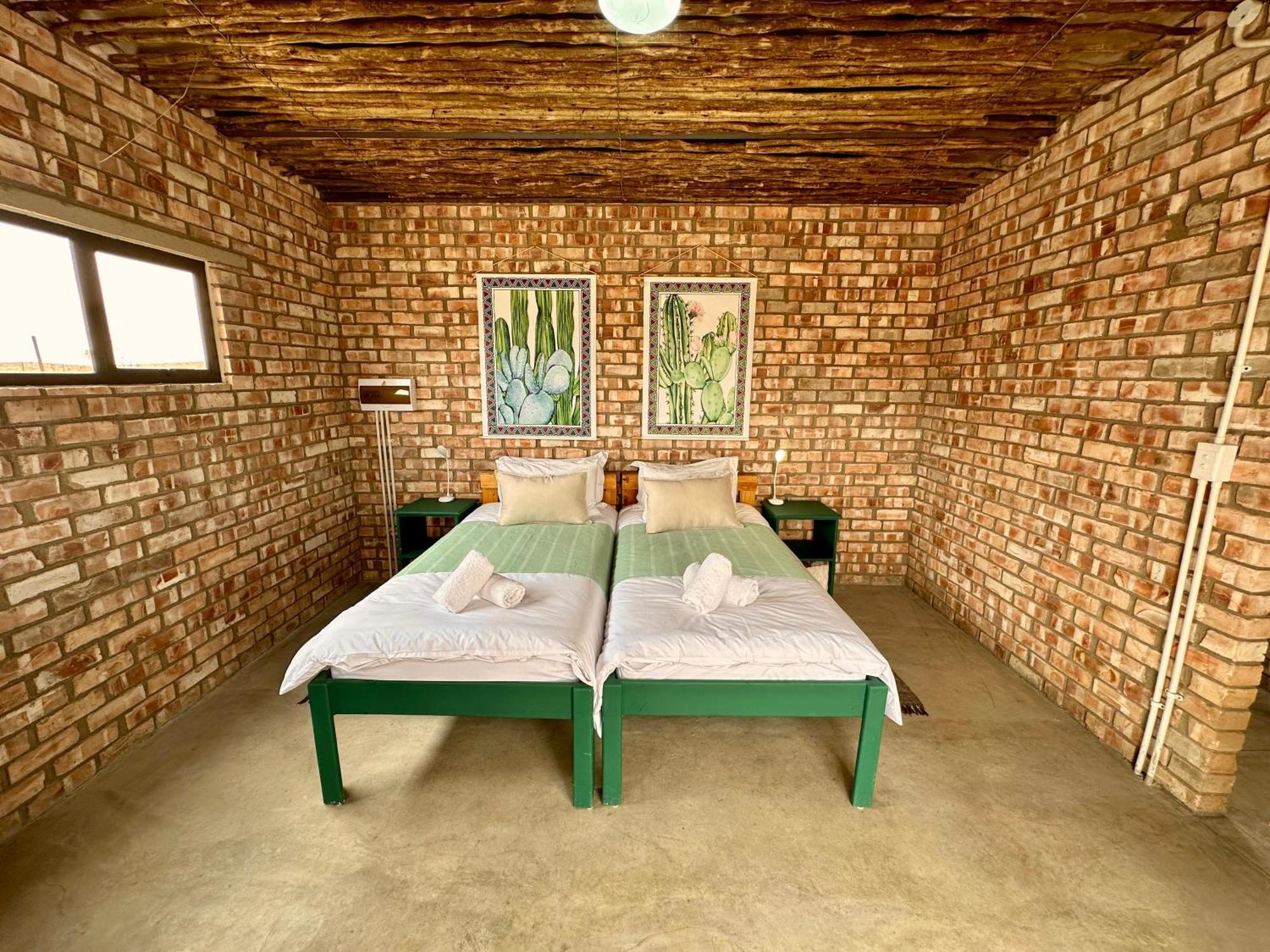 Daureb Isib Campsite And B&B Uis Екстериор снимка