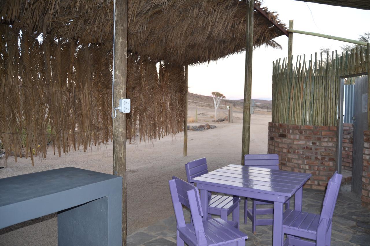 Daureb Isib Campsite And B&B Uis Екстериор снимка